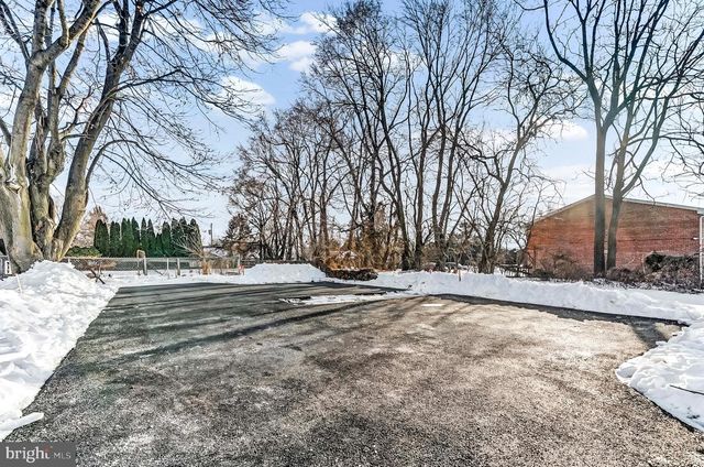 232 S 5TH ST, Oxford, PA 19363