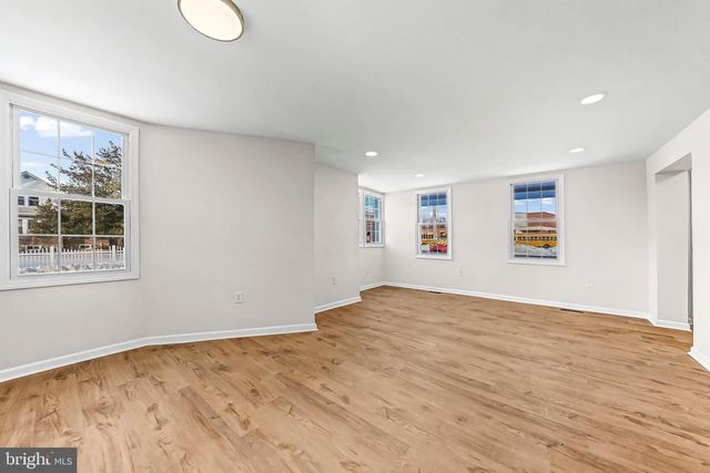 232 S 5TH ST, Oxford, PA 19363