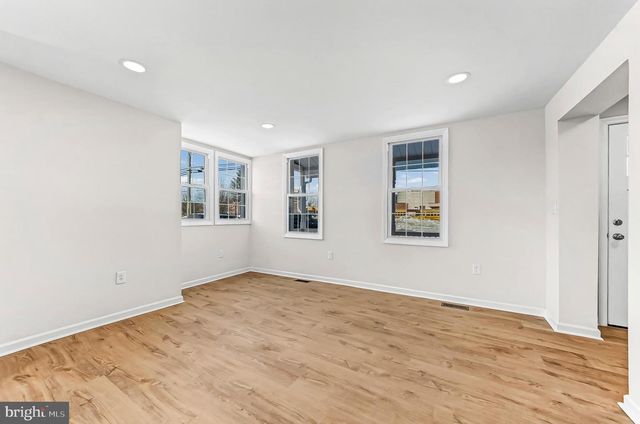 232 S 5TH ST, Oxford, PA 19363