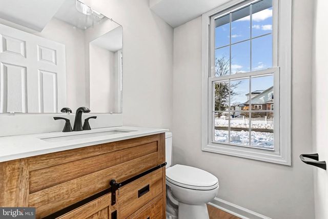 232 S 5TH ST, Oxford, PA 19363