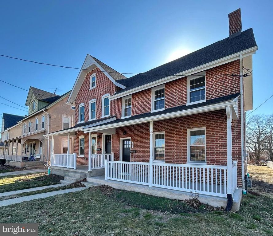 232 S 5TH ST, Oxford, PA 19363