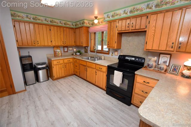 3910 Joy Road, Dryden Township, MI 48455
