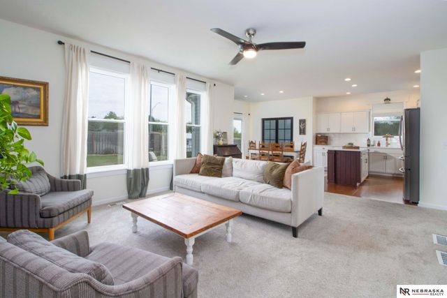 10348 White Pine Road, Lincoln, NE 68527