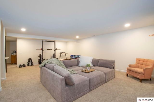 10348 White Pine Road, Lincoln, NE 68527