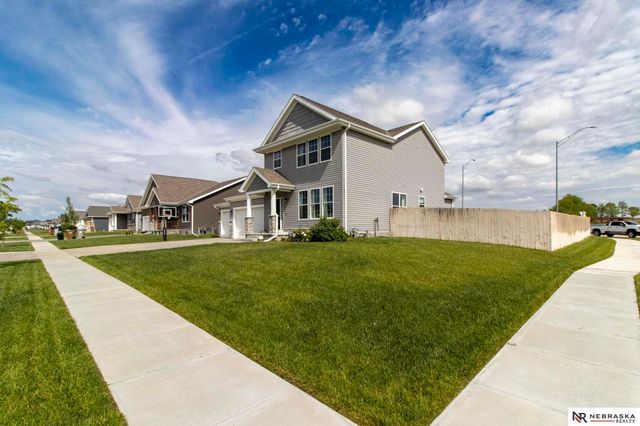 10348 White Pine Road, Lincoln, NE 68527