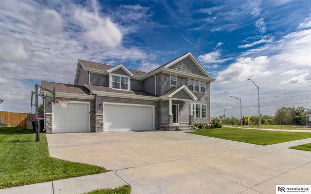 10348 White Pine Road, Lincoln, NE 68527