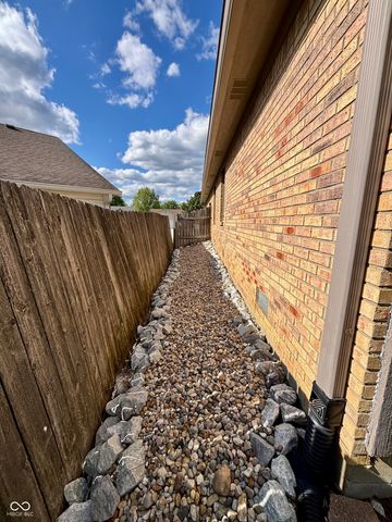 465 Polk Manor Drive, Greenwood, IN 46143