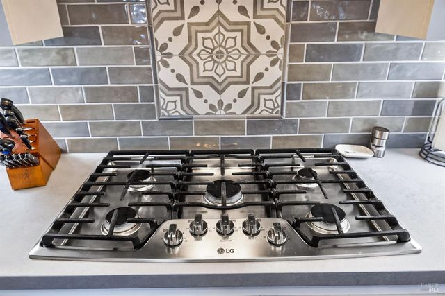 8050 Leno Dr, Windsor, CA 95492