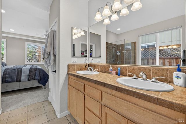 8050 Leno Dr, Windsor, CA 95492