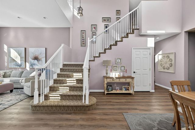 8050 Leno Dr, Windsor, CA 95492