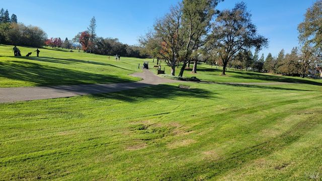 8050 Leno Dr, Windsor, CA 95492