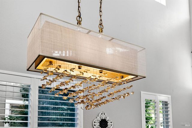 8050 Leno Dr, Windsor, CA 95492