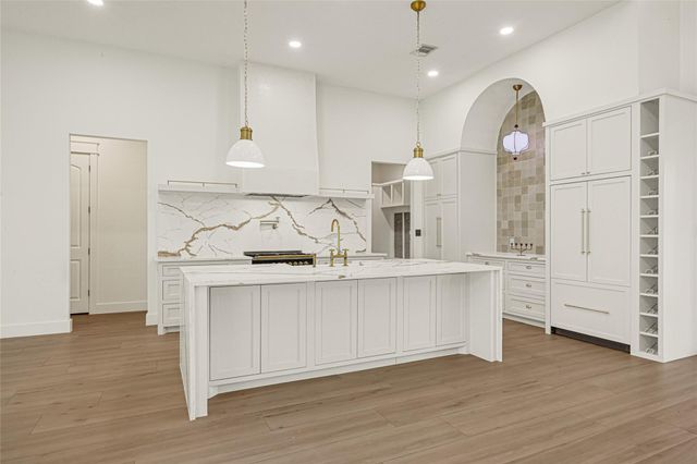 1413 Silver Moon Trail, Crosby, TX 77532