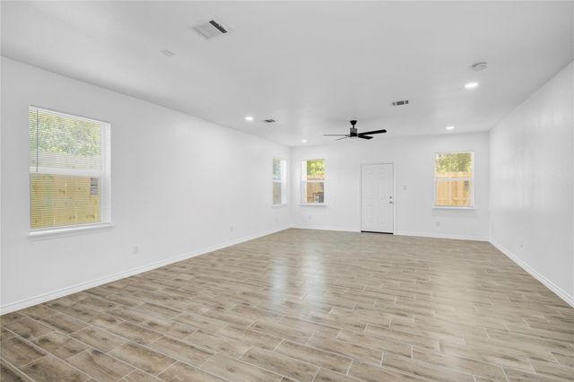 9932 Fillmore Street, Houston, TX 77029