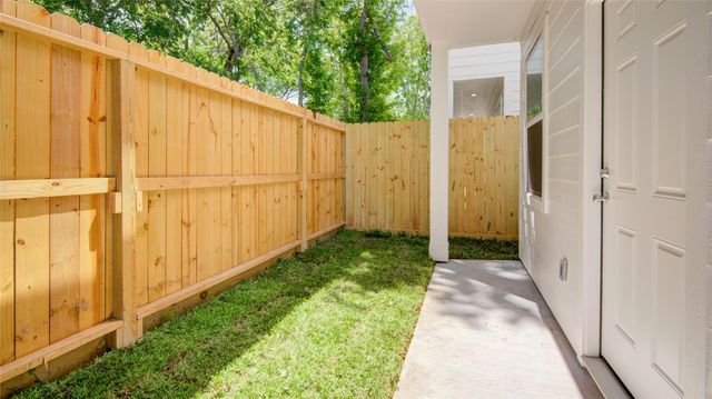 9932 Fillmore Street, Houston, TX 77029