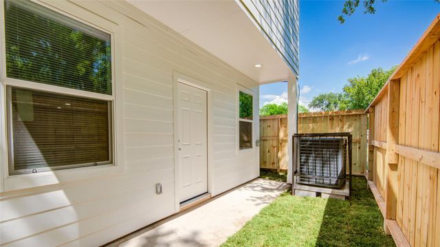 9932 Fillmore Street, Houston, TX 77029