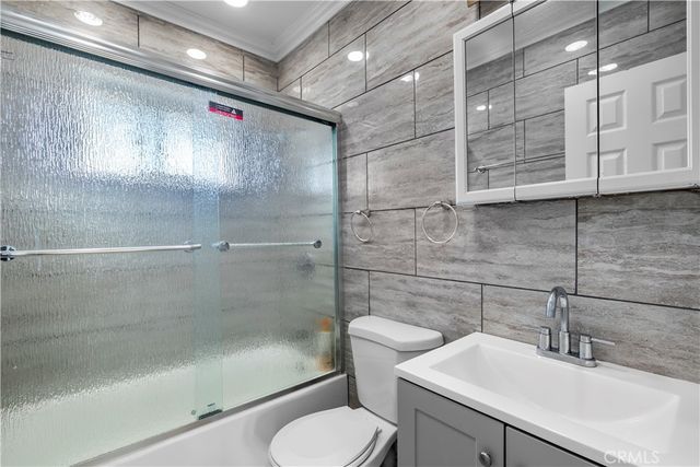 10720 Burin Avenue, Inglewood, CA 90304