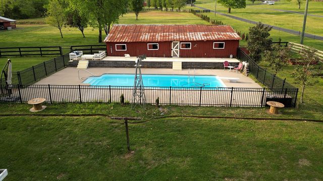 1199 Willis Branch Rd, Goodlettsville, TN 37072