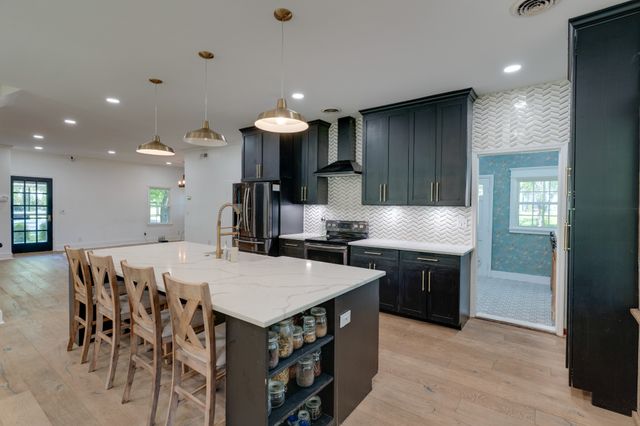 1199 Willis Branch Rd, Goodlettsville, TN 37072