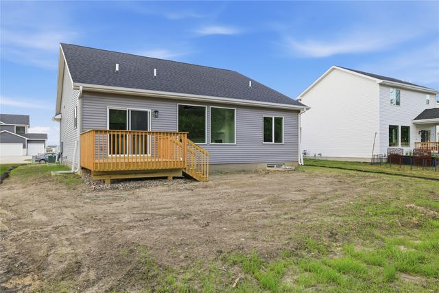580 NW Georgetown Drive, Waukee, IA 50263