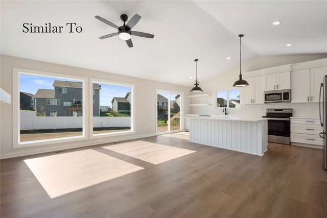 580 NW Georgetown Drive, Waukee, IA 50263