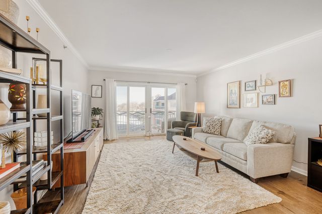 720 Creekside Drive 503, Mount Prospect, IL 60056