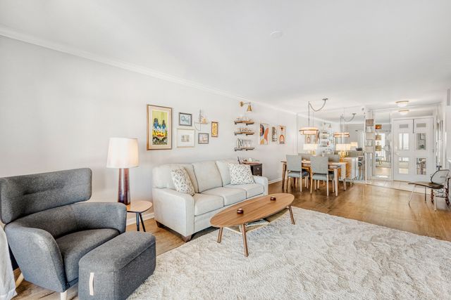 720 Creekside Drive 503, Mount Prospect, IL 60056