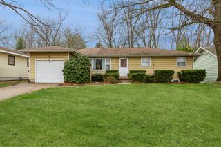 28 S Franklin Street, New Buffalo, MI 49117