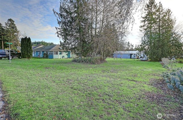 127 W Admirality Way, Camano Island, WA 98282