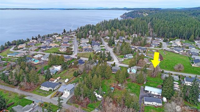 127 W Admirality Way, Camano Island, WA 98282