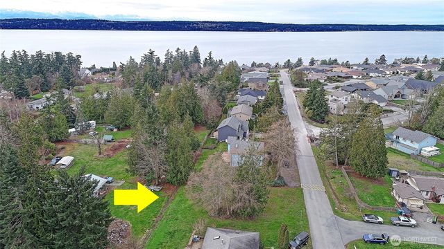127 W Admirality Way, Camano Island, WA 98282