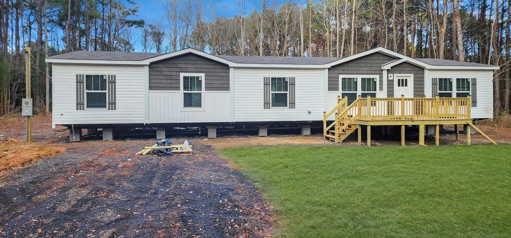 8590 Paxville Highway, Manning, SC 29102