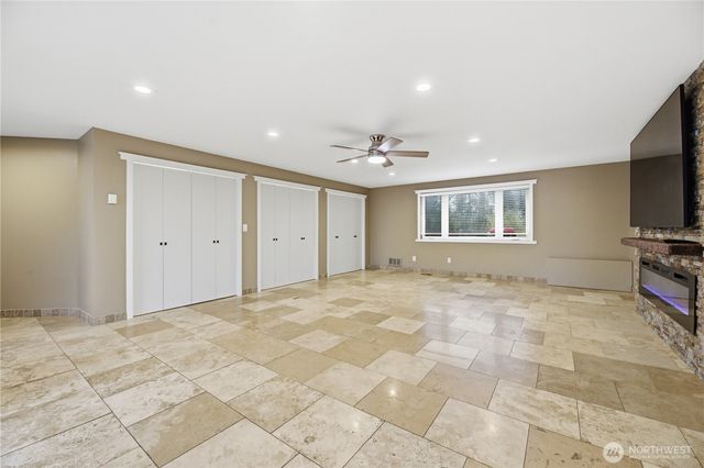 27420 SE 392nd Street, Enumclaw, WA 98022