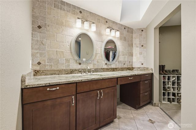 27420 SE 392nd Street, Enumclaw, WA 98022