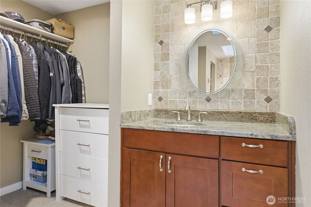 27420 SE 392nd Street, Enumclaw, WA 98022