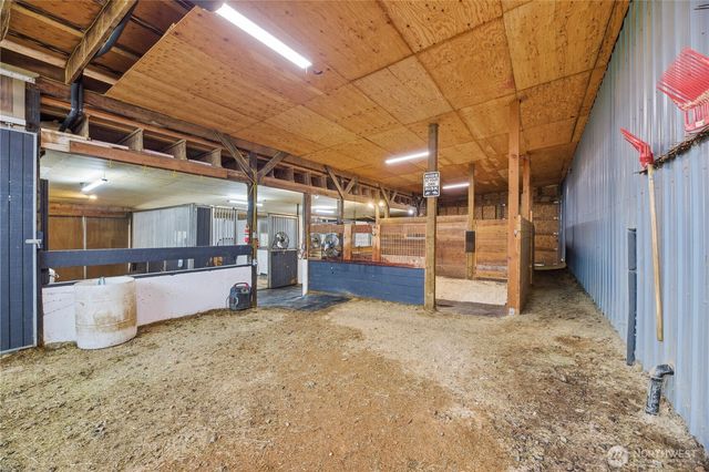 27420 SE 392nd Street, Enumclaw, WA 98022