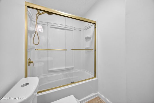 4915 Greenwood Rd, Louisville, KY 40258