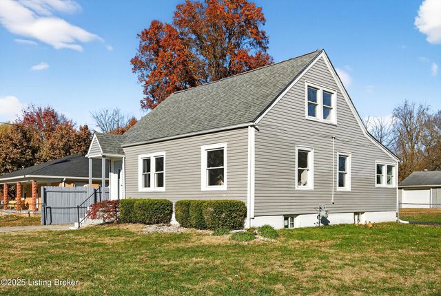 4915 Greenwood Rd, Louisville, KY 40258