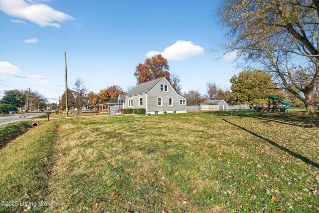 4915 Greenwood Rd, Louisville, KY 40258