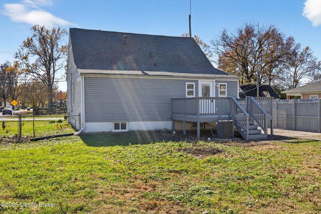 4915 Greenwood Rd, Louisville, KY 40258