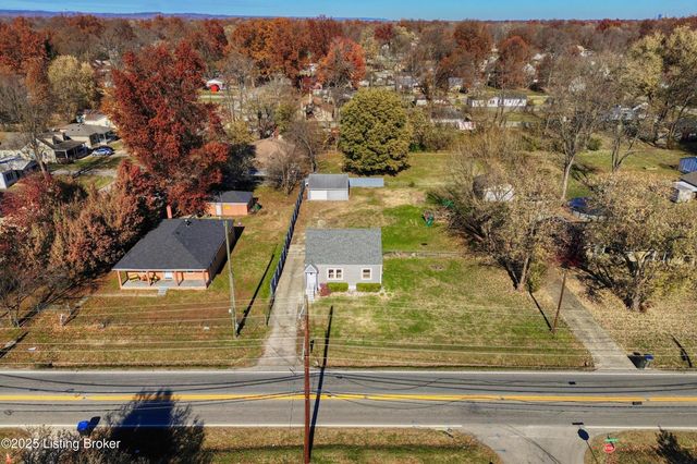 4915 Greenwood Rd, Louisville, KY 40258