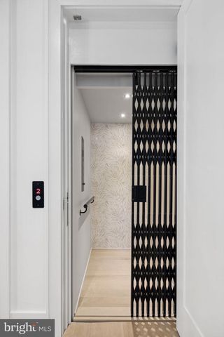 1565 FOREST VILLA LN, Mclean, VA 22101