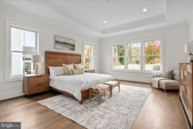 1565 FOREST VILLA LN, Mclean, VA 22101