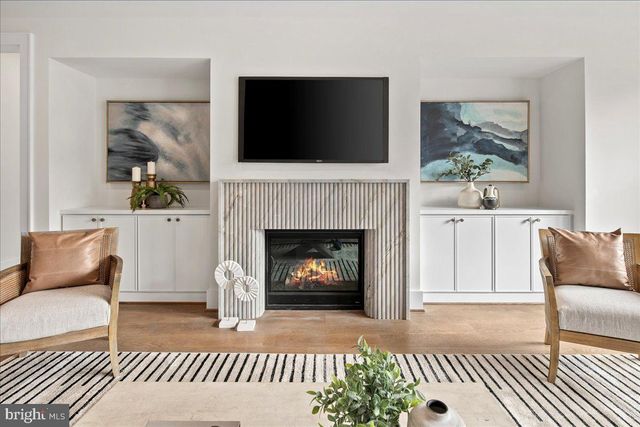 1565 FOREST VILLA LN, Mclean, VA 22101