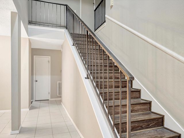 2312 Meade Court, League City, TX 77573