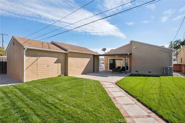 2523 Eckleson, Lakewood, CA 90712