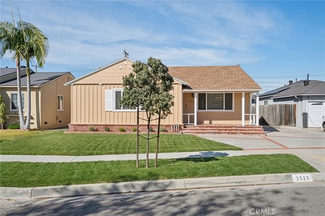2523 Eckleson, Lakewood, CA 90712