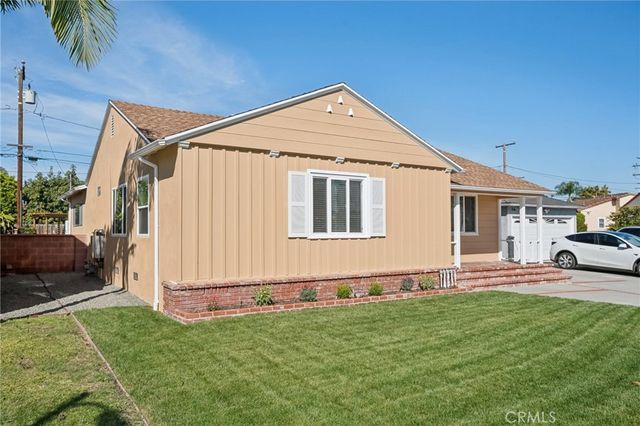 2523 Eckleson, Lakewood, CA 90712