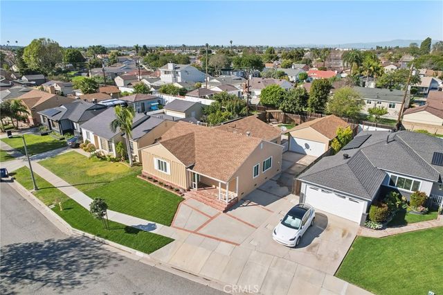 2523 Eckleson, Lakewood, CA 90712