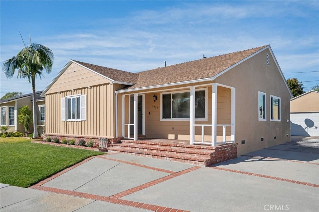 2523 Eckleson, Lakewood, CA 90712